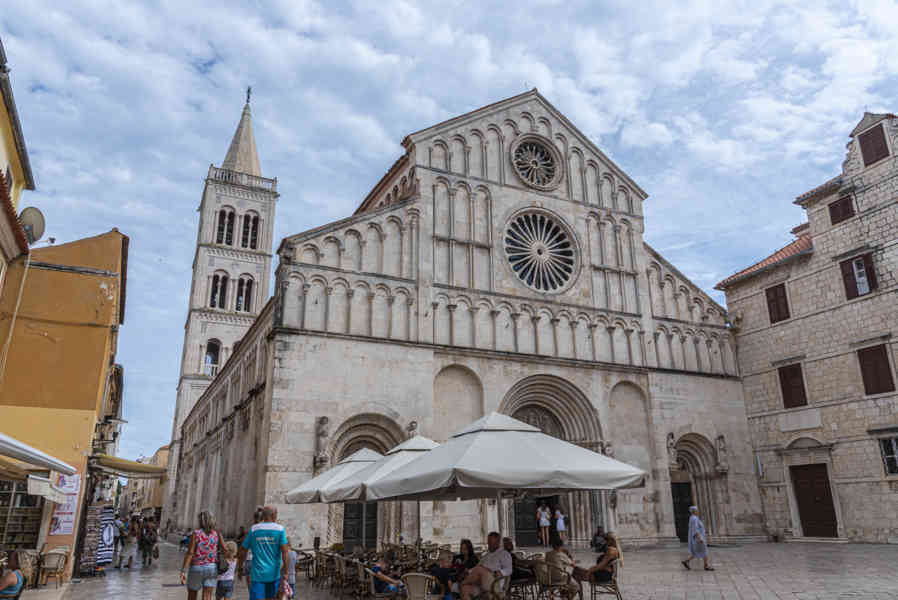 Croacia - Zadar 05 - catedral de Santa Anastasia.jpg